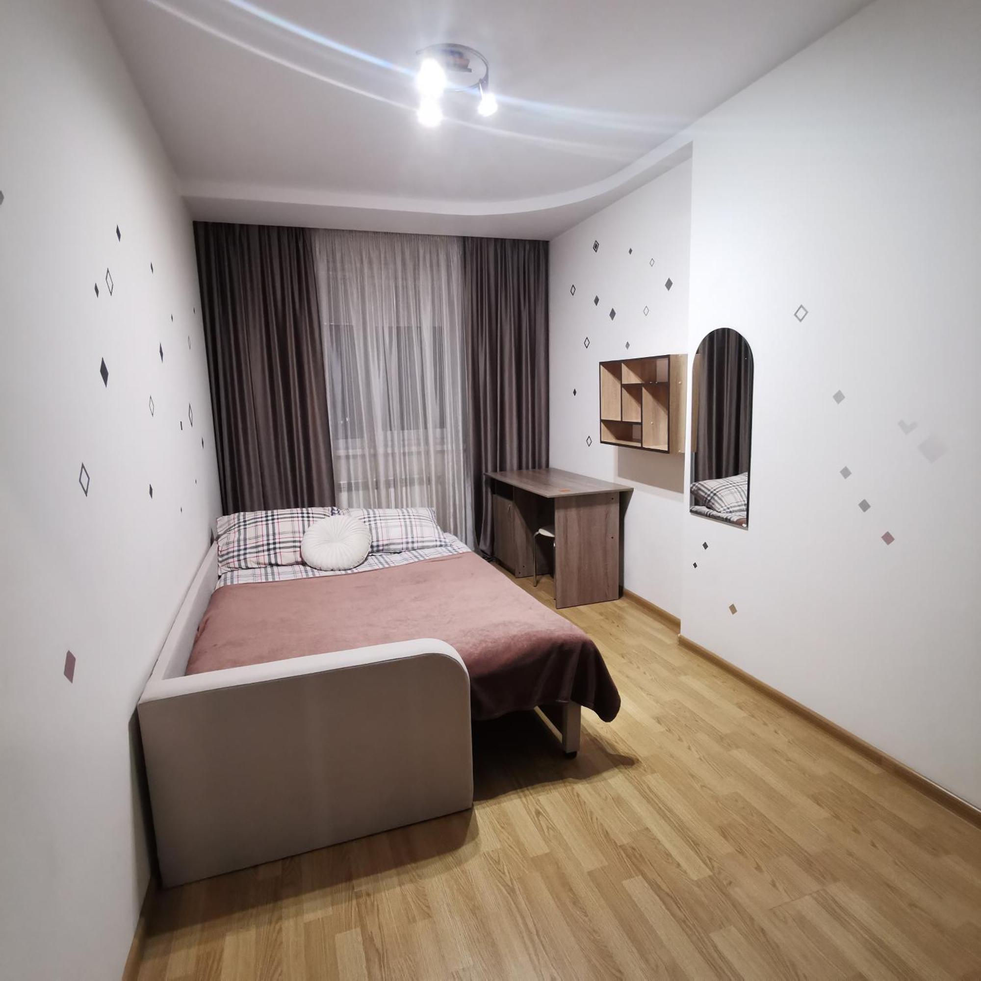 Big Apartment In Rivne Center Екстериор снимка