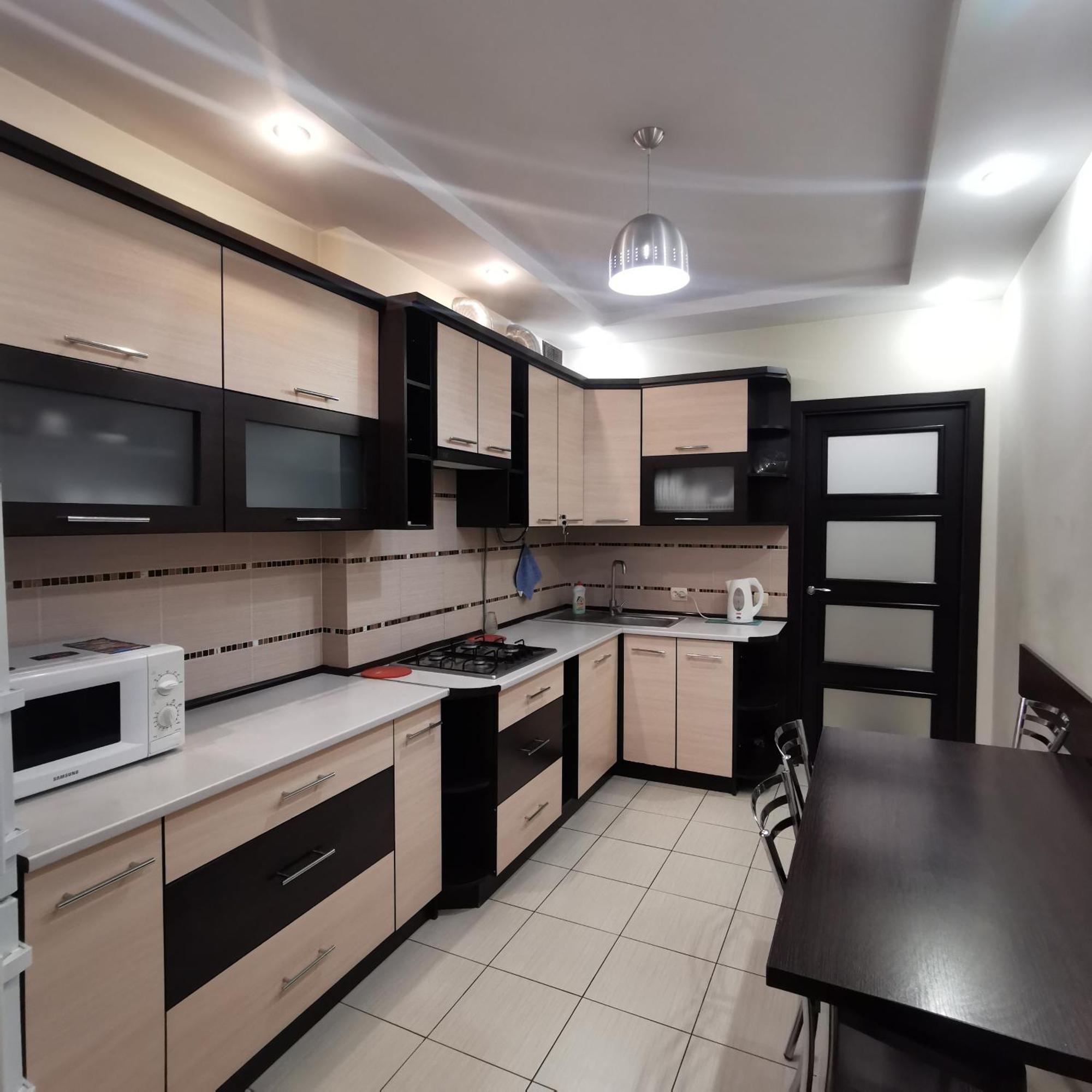 Big Apartment In Rivne Center Екстериор снимка