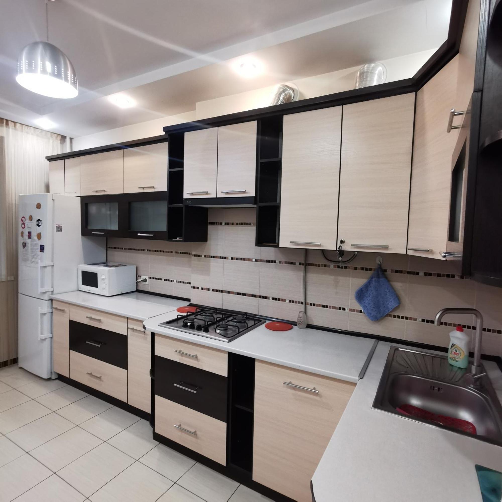 Big Apartment In Rivne Center Екстериор снимка